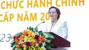 Bộ trưởng Bộ Nội vụ Phạm Thị Thanh Trà cho biết, sẽ tham mưu bỏ thi chuyên viên chính